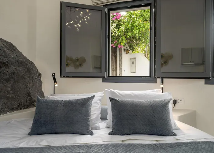 Galaria Serenity Aparthotel 4*